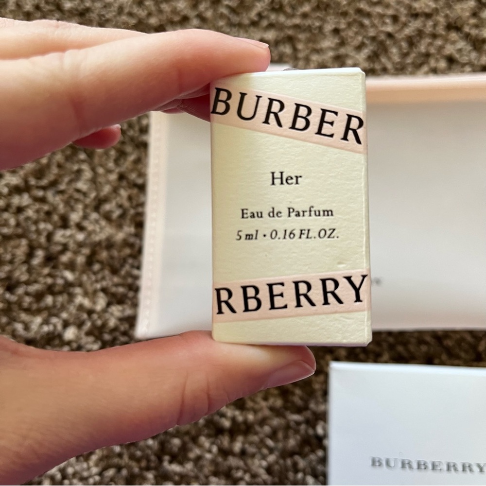 Burberry Her Gift Set - Picture 4 of 7